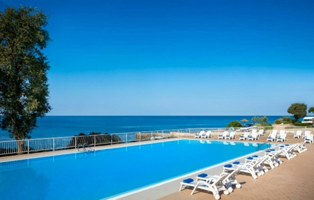 West Coast Mobilhome With Xxl Terrace In Naturist Resort Solaris Fkk Tar-Vabriga Екстериор снимка